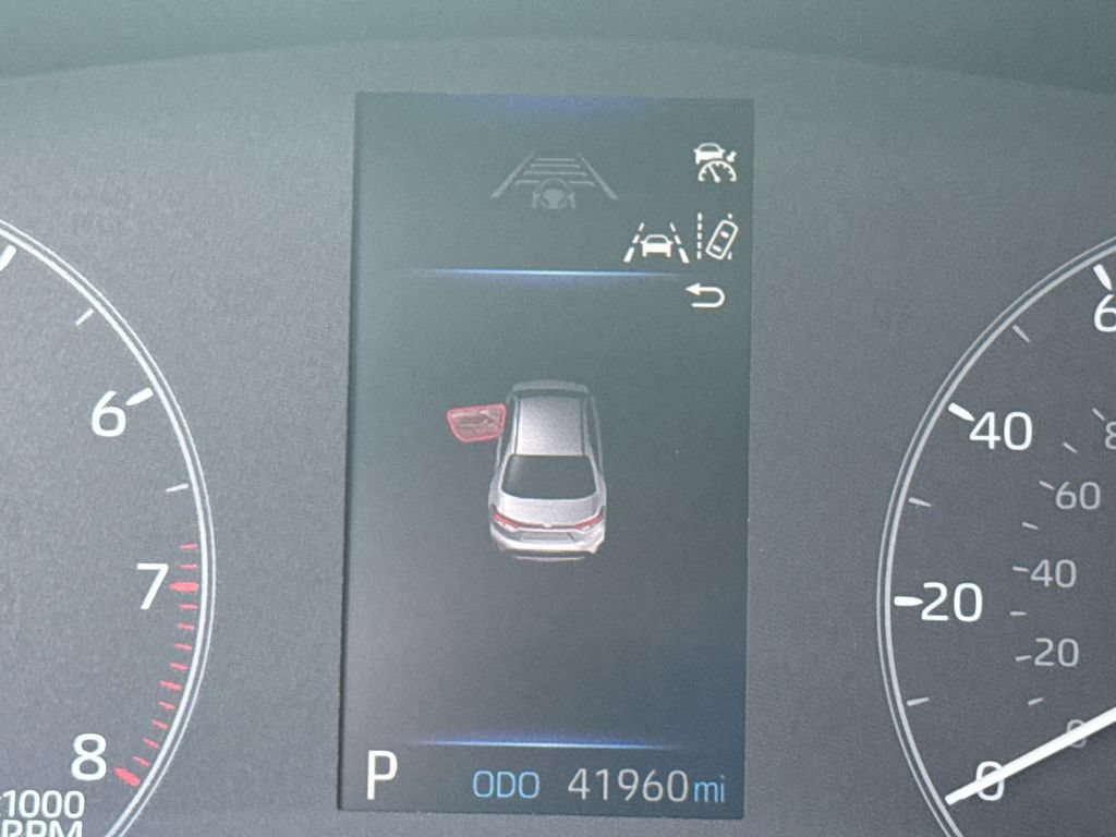 Used 2024 Toyota Corolla LE FWD image 10