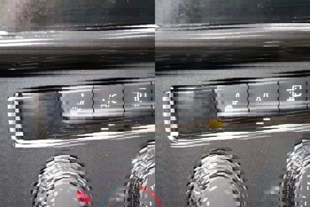 Used 2018 Volkswagen Golf SE image 17