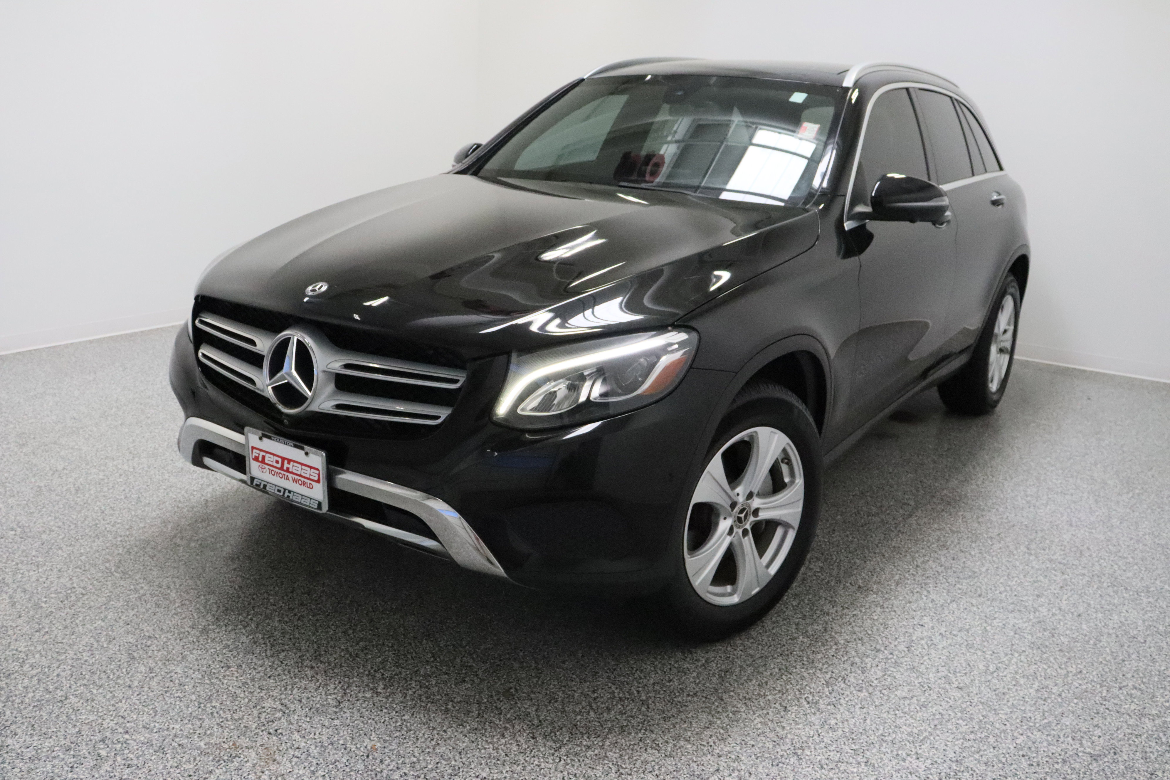 Used 2018 Mercedes-Benz GLC 300 image 2