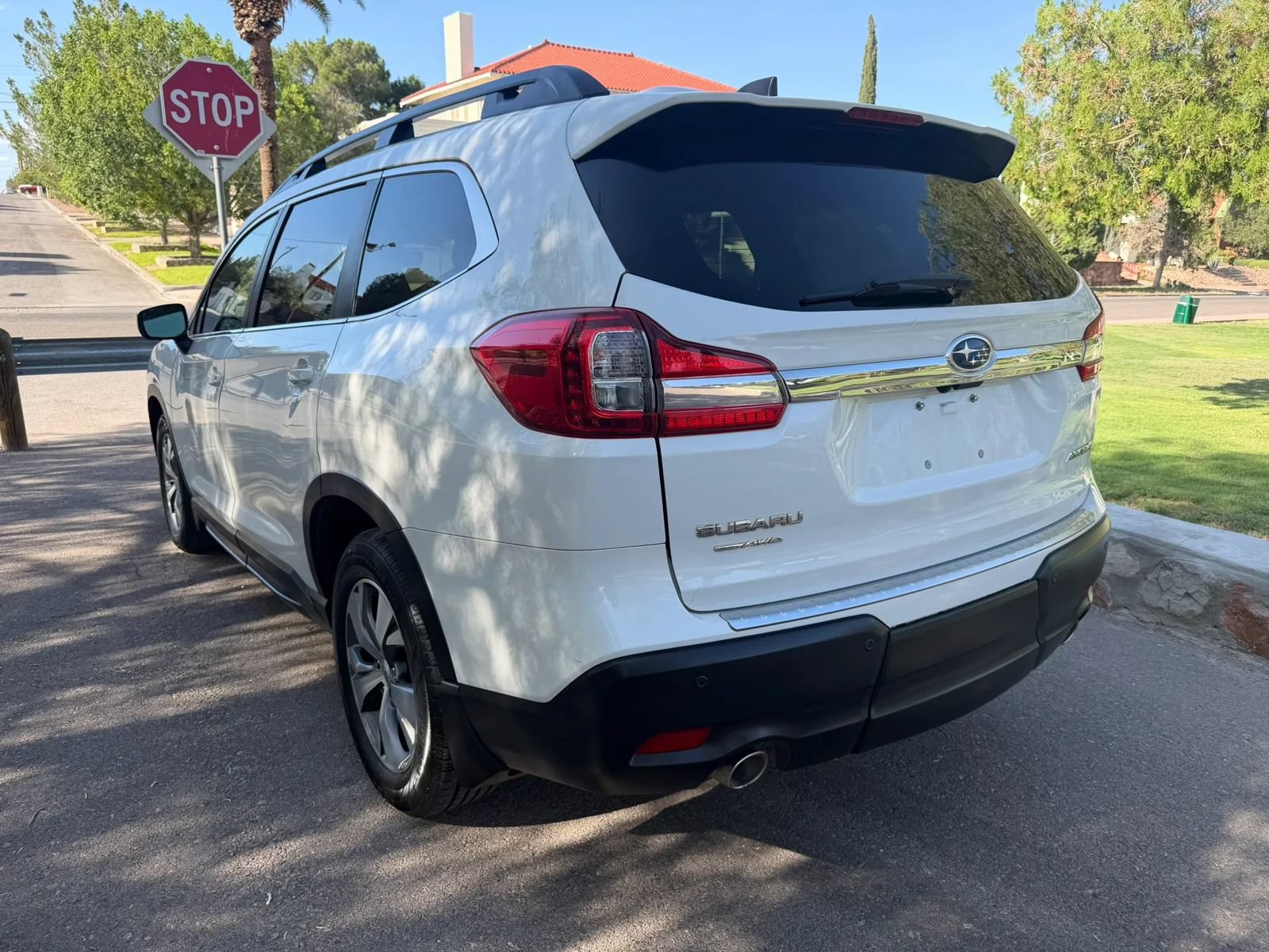 Used 2021 Subaru Ascent Premium w/ Convenience Package AWD/4WD image 3