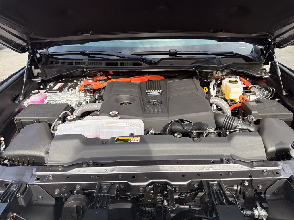 New 2026 Toyota Tundra Platinum AWD/4WD image 22