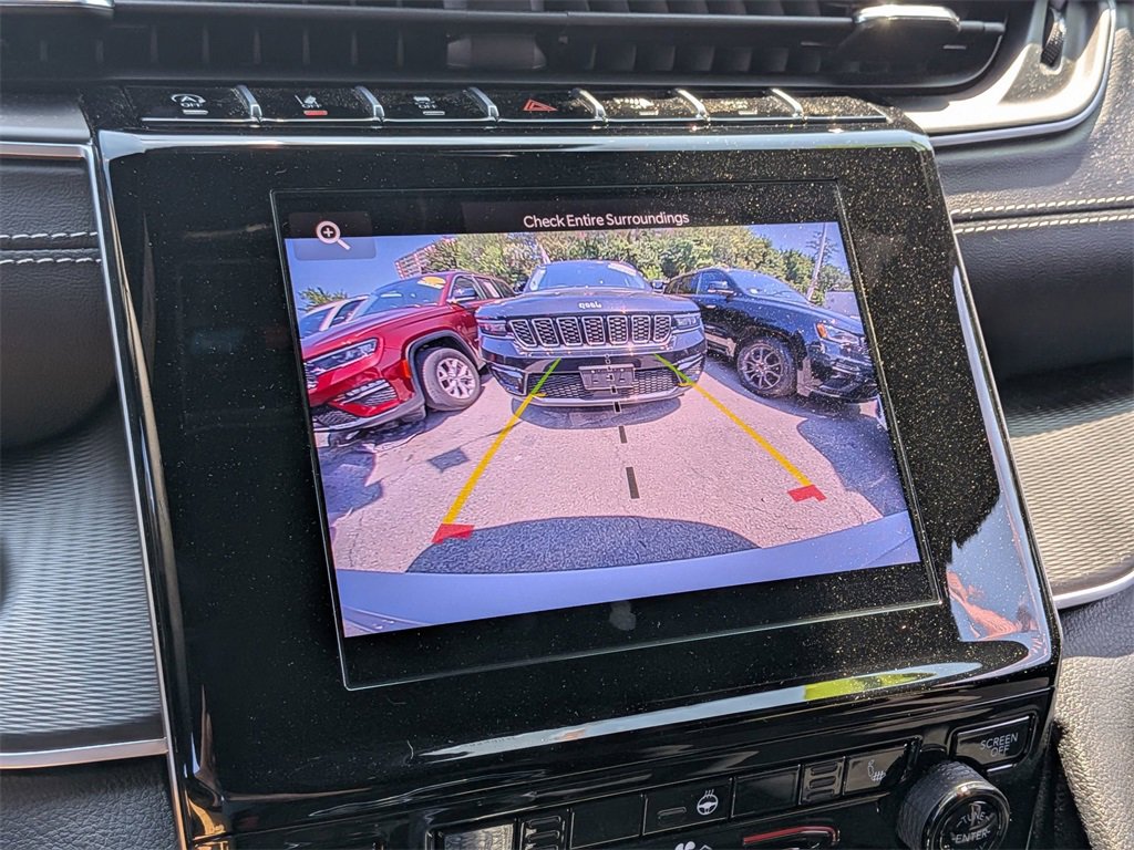 Used 2025 Jeep Grand Cherokee L Altitude image 17