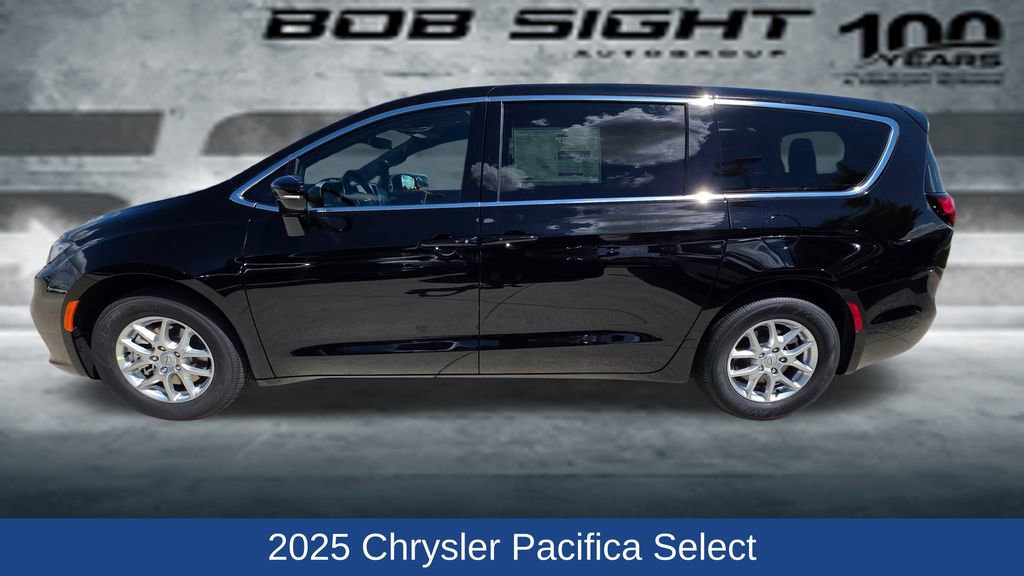 New 2025 Chrysler Pacifica Select image 3