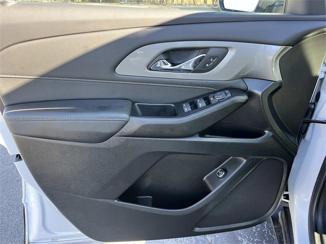 Used 2024 Chevrolet Traverse LT image 28