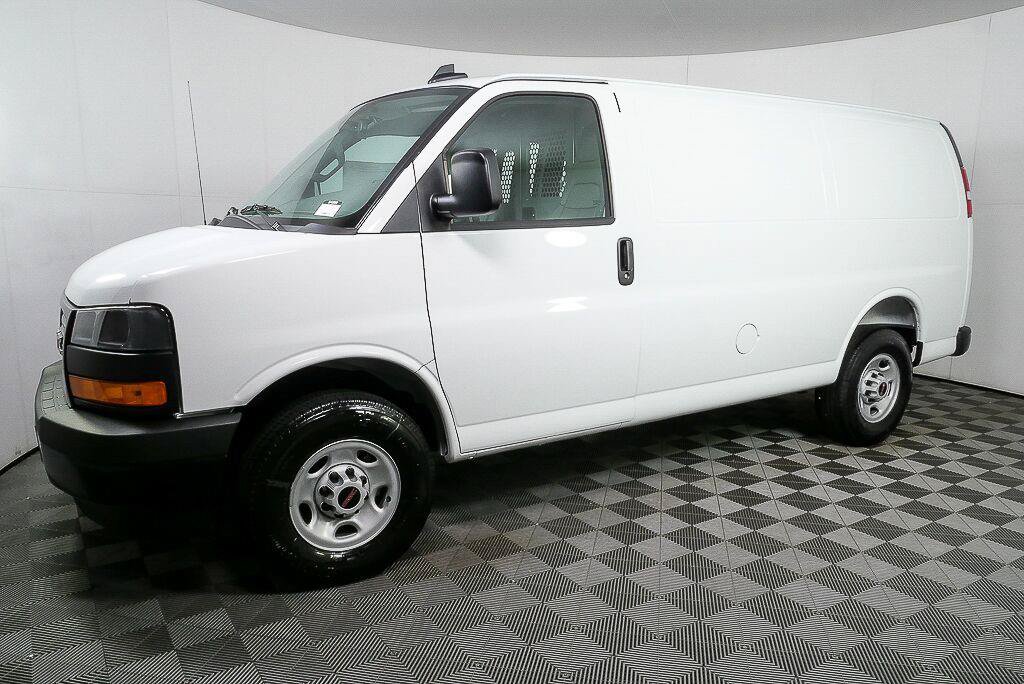 New 2025 GMC Savana 2500 w/ Driver Convenience Package RWD image 3