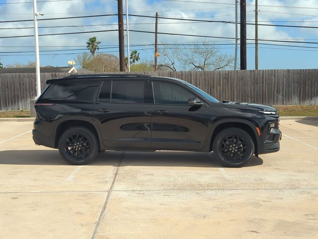 Used 2026 Chevrolet Traverse LT w/ Midnight/Sport Edition image 4