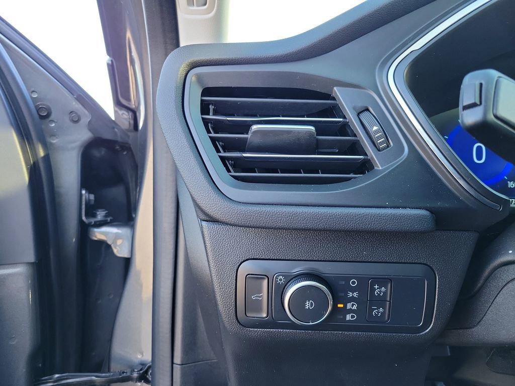 Certified 2022 Ford Escape Titanium w/ Class II Trailer Tow Package image 21