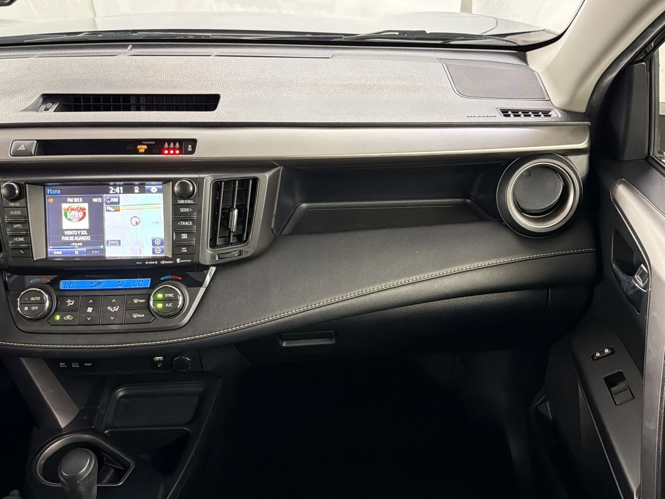 Used 2017 Toyota RAV4 XLE w/ Convenience Package AWD/4WD image 29