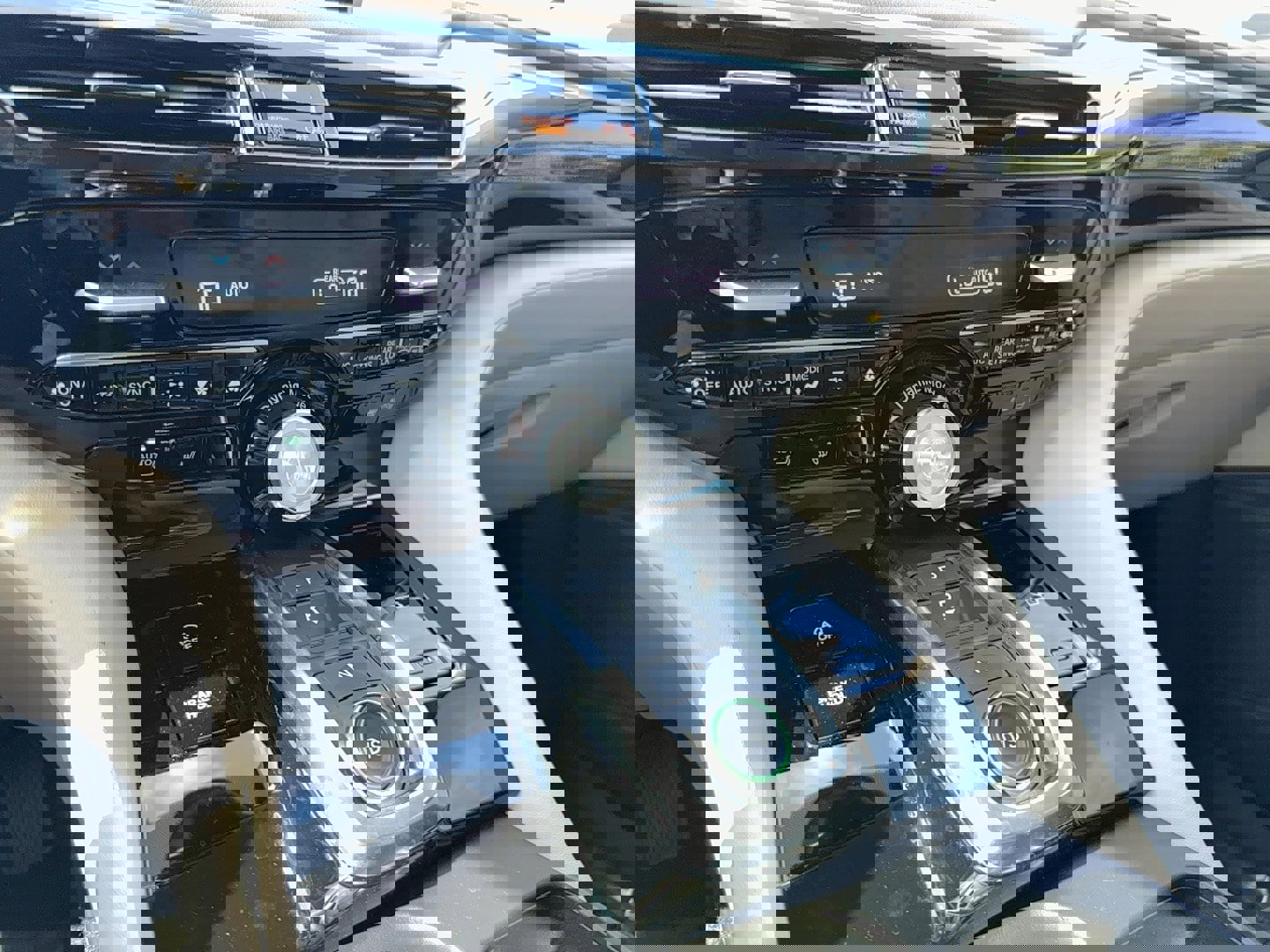 Used 2024 Acura MDX FWD w/ Technology Package image 25