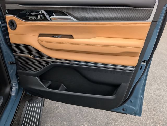 New 2026 Jeep Grand Wagoneer Summit AWD/4WD image 33