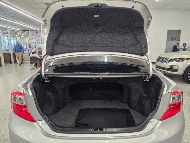 Used 2014 Toyota Camry SE FWD image 35