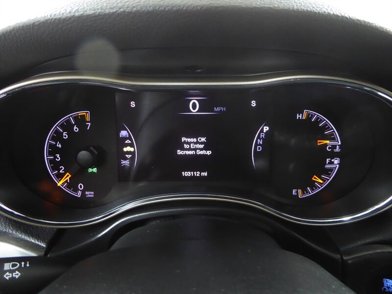 Used 2016 Jeep Grand Cherokee Laredo w/ Quick Order Package 23E AWD/4WD image 12