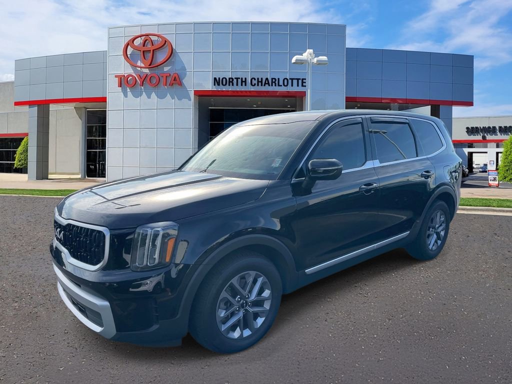 Used 2023 Kia Telluride LX image 5