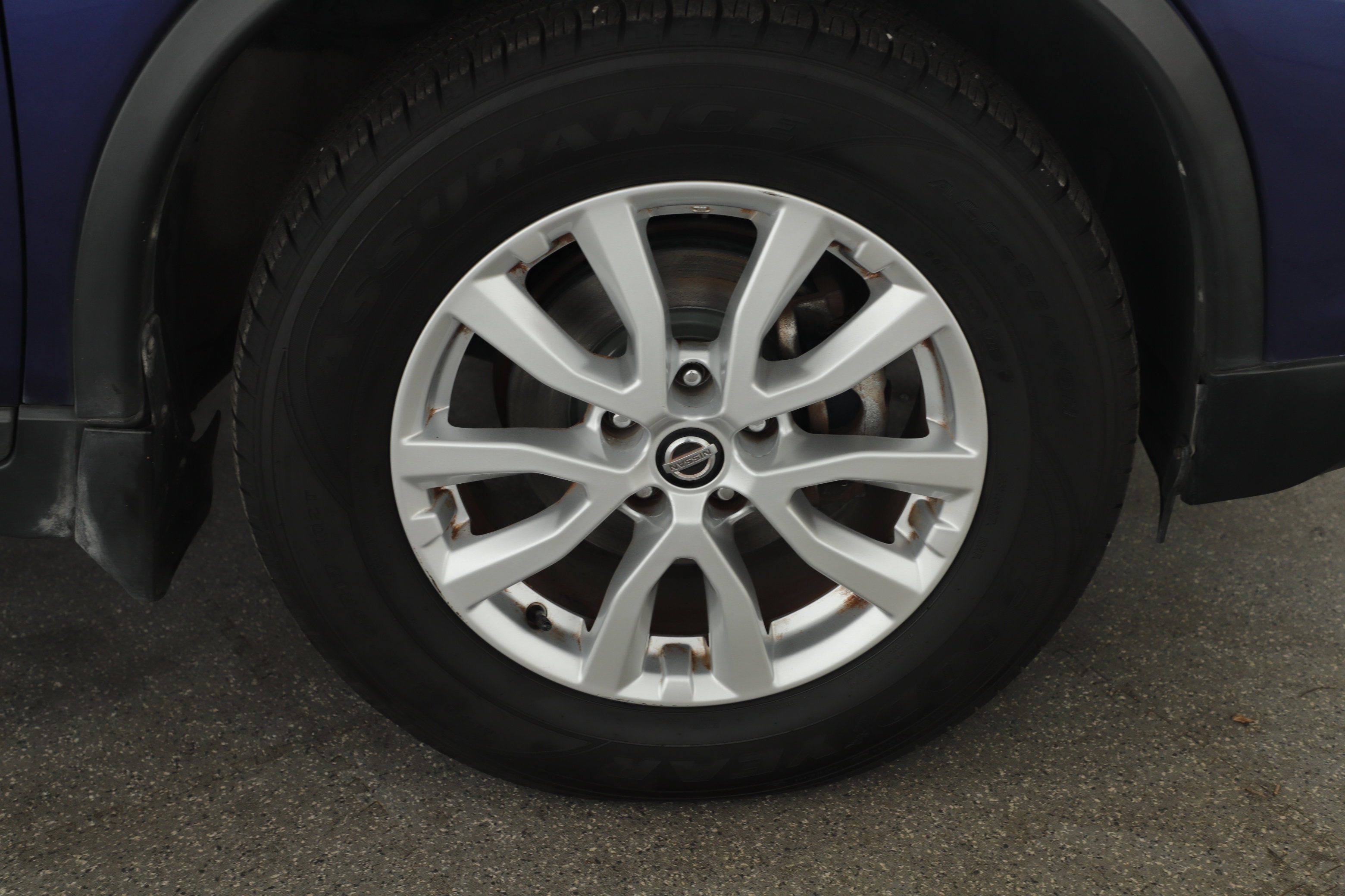 Used 2018 Nissan Rogue SV image 19