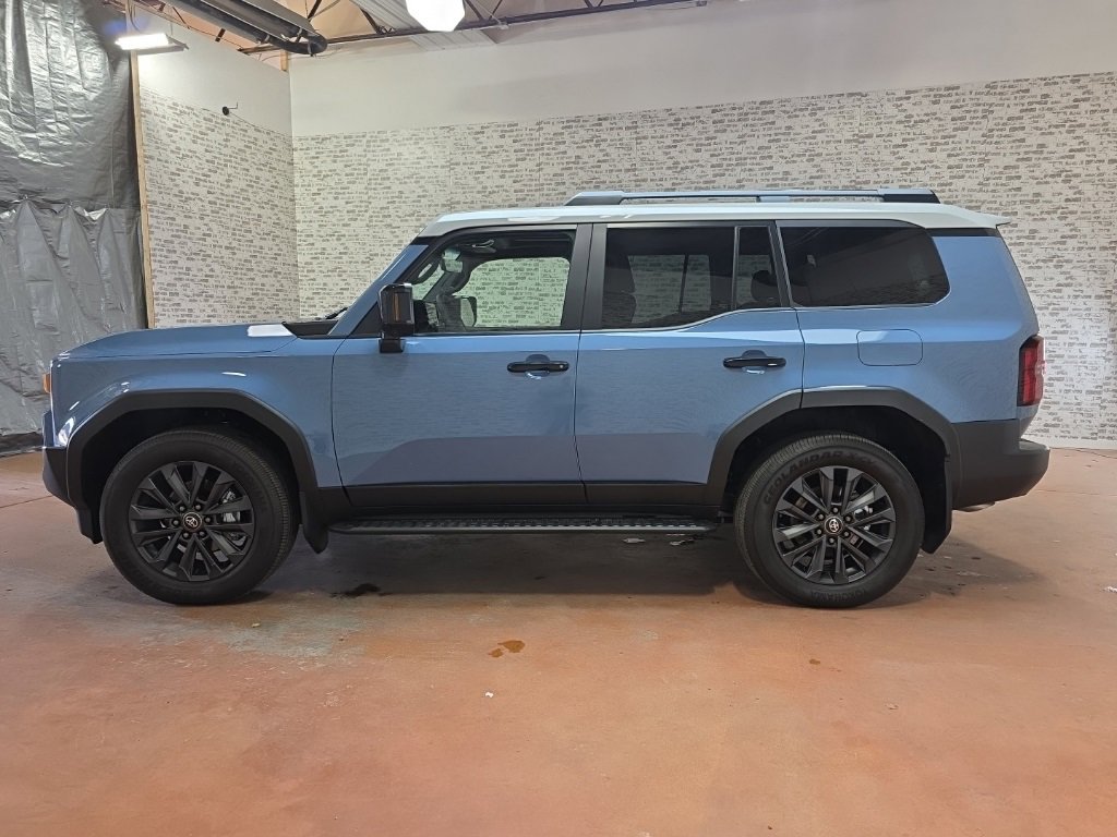 Used 2025 Toyota Land Cruiser image 4