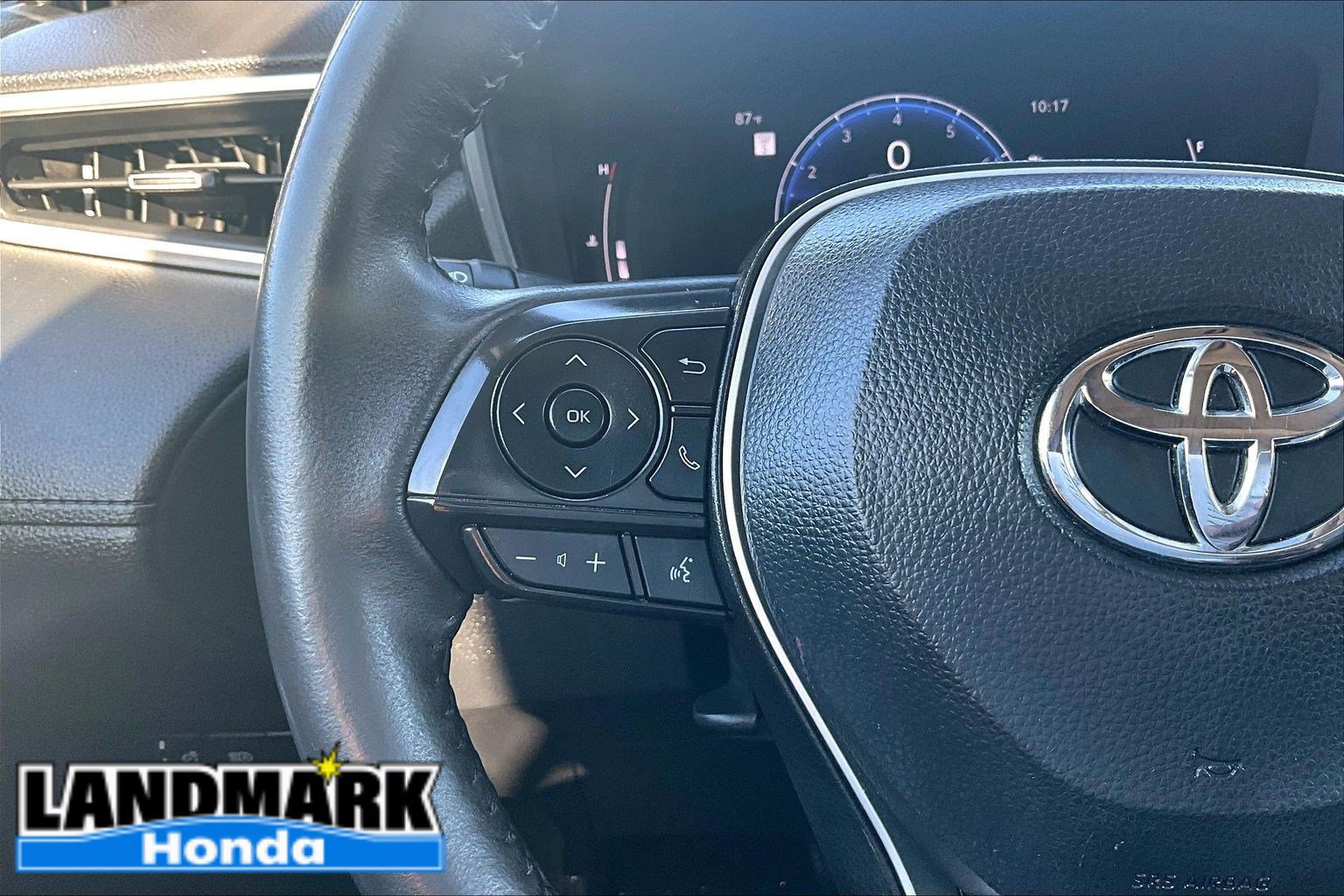 Used 2024 Toyota Corolla Cross XLE w/ Convenience Package AWD/4WD image 20