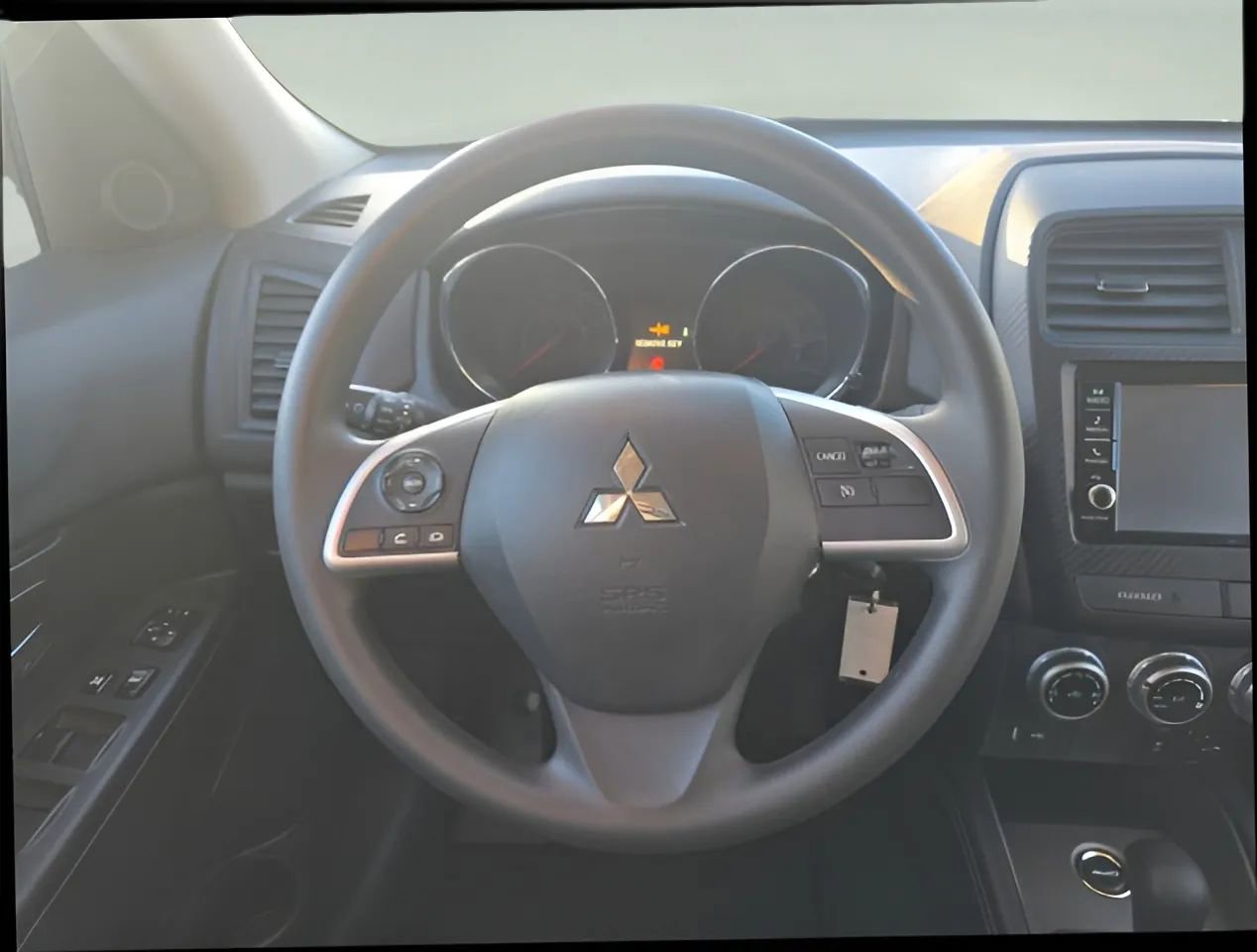 Used 2025 Mitsubishi Outlander Sport AWD image 16
