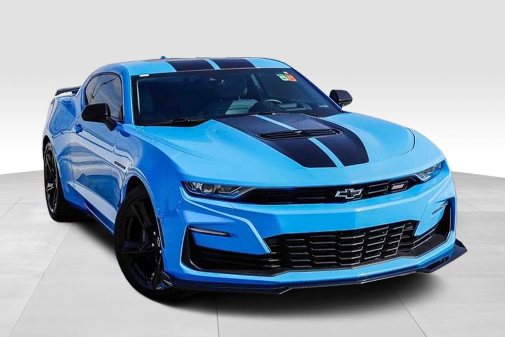 Used 2023 Chevrolet Camaro SS RWD image 2
