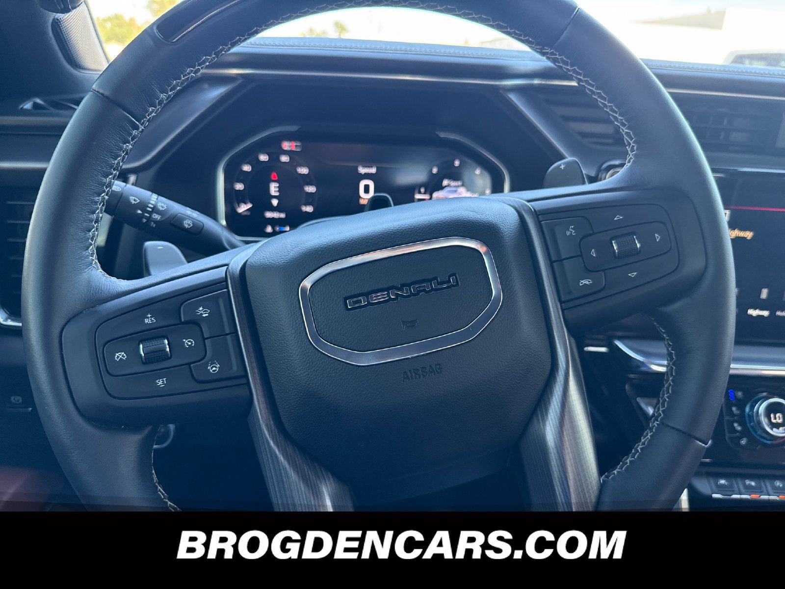 Used 2026 GMC Sierra 1500 Denali Ultimate AWD/4WD image 2