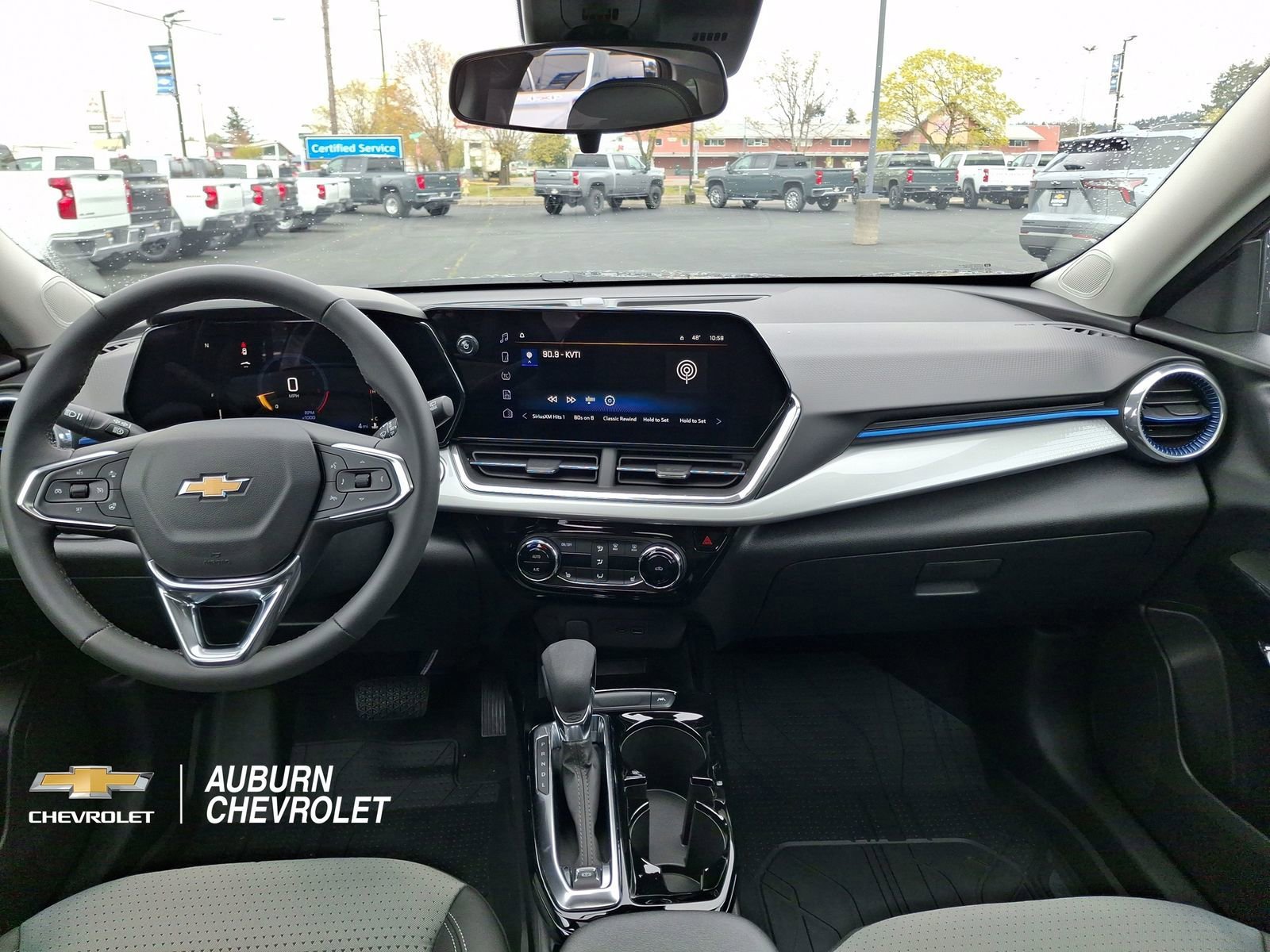 New 2026 Chevrolet Trax LT w/ Sunroof Package FWD image 9