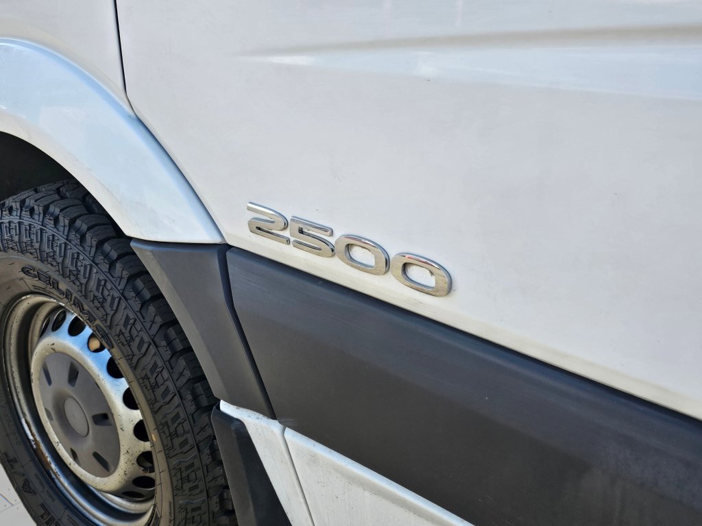 Used 2008 Dodge Sprinter 2500 image 25