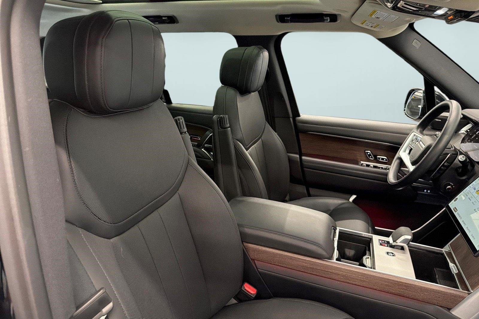 Certified 2025 Land Rover Range Rover SE AWD/4WD image 27