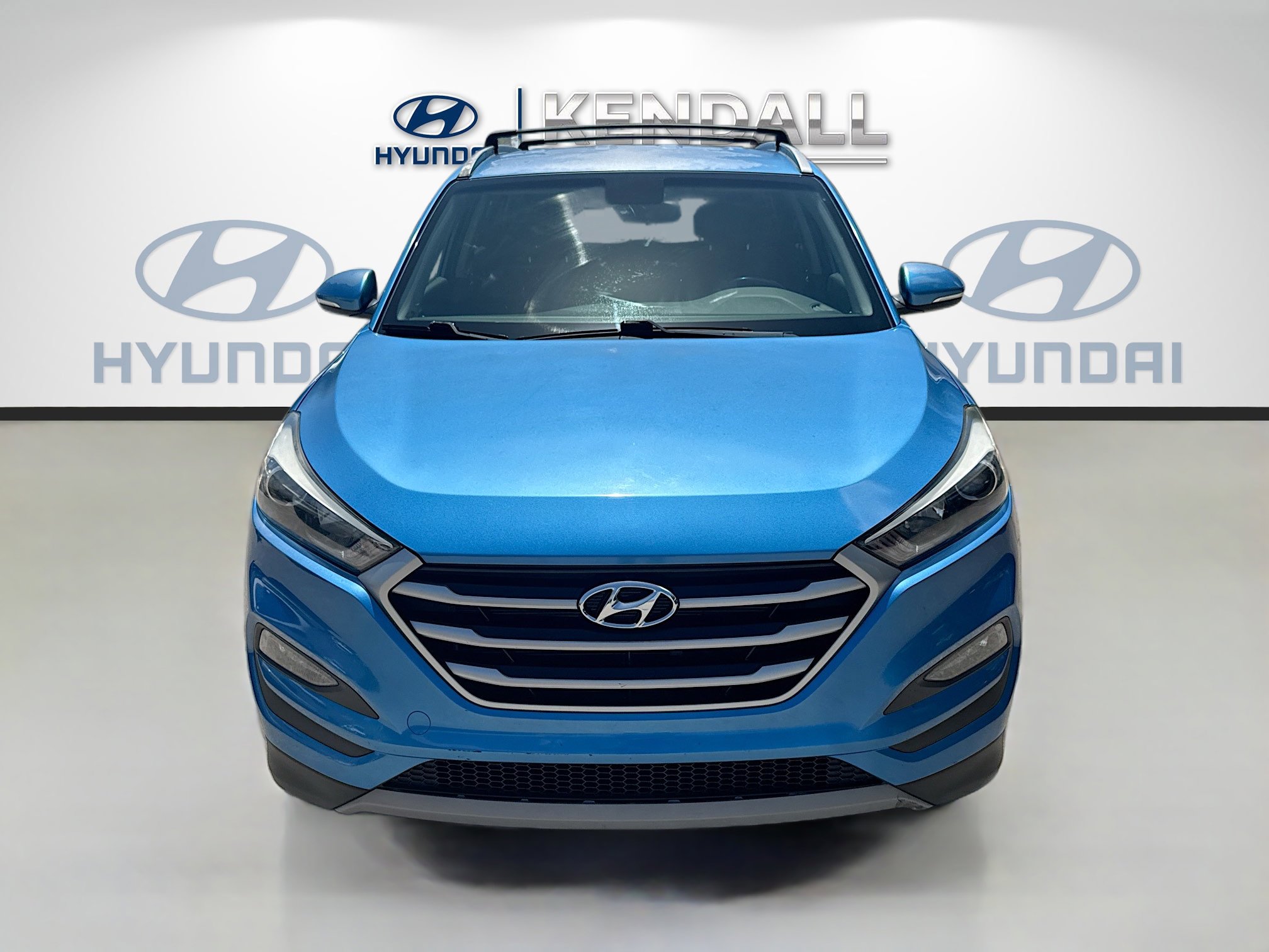 Used 2018 Hyundai Tucson Sport FWD image 2