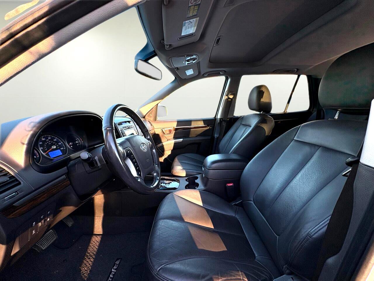 Used 2011 Hyundai Santa Fe Limited image 8