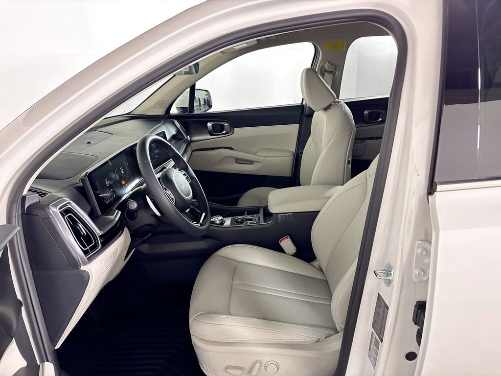 New 2025 Kia Sorento EX image 12