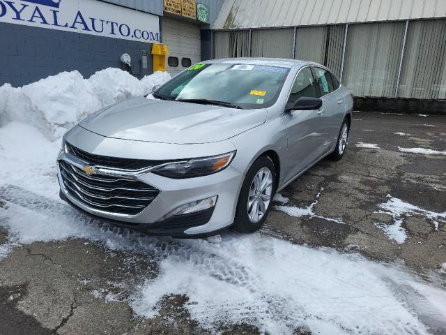 Used 2020 Chevrolet Malibu LT FWD image 2