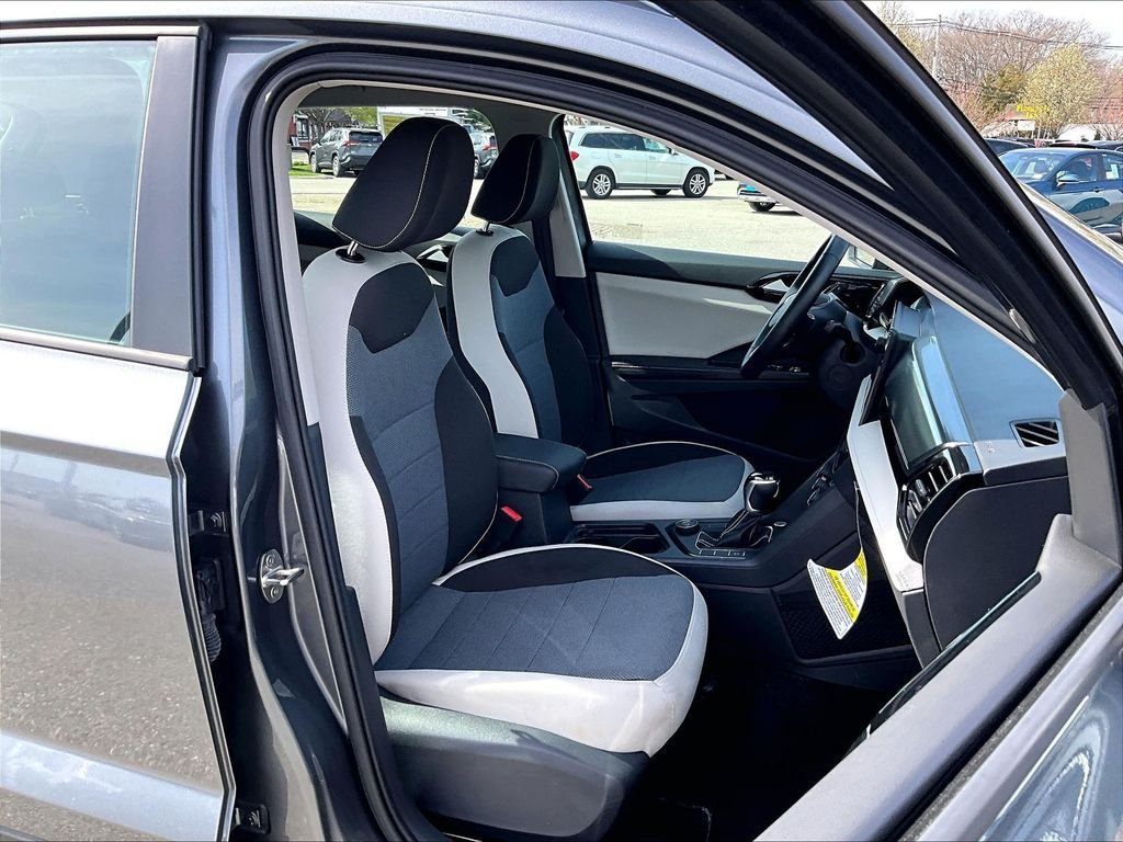 Used 2025 Volkswagen Taos S AWD/4WD image 11