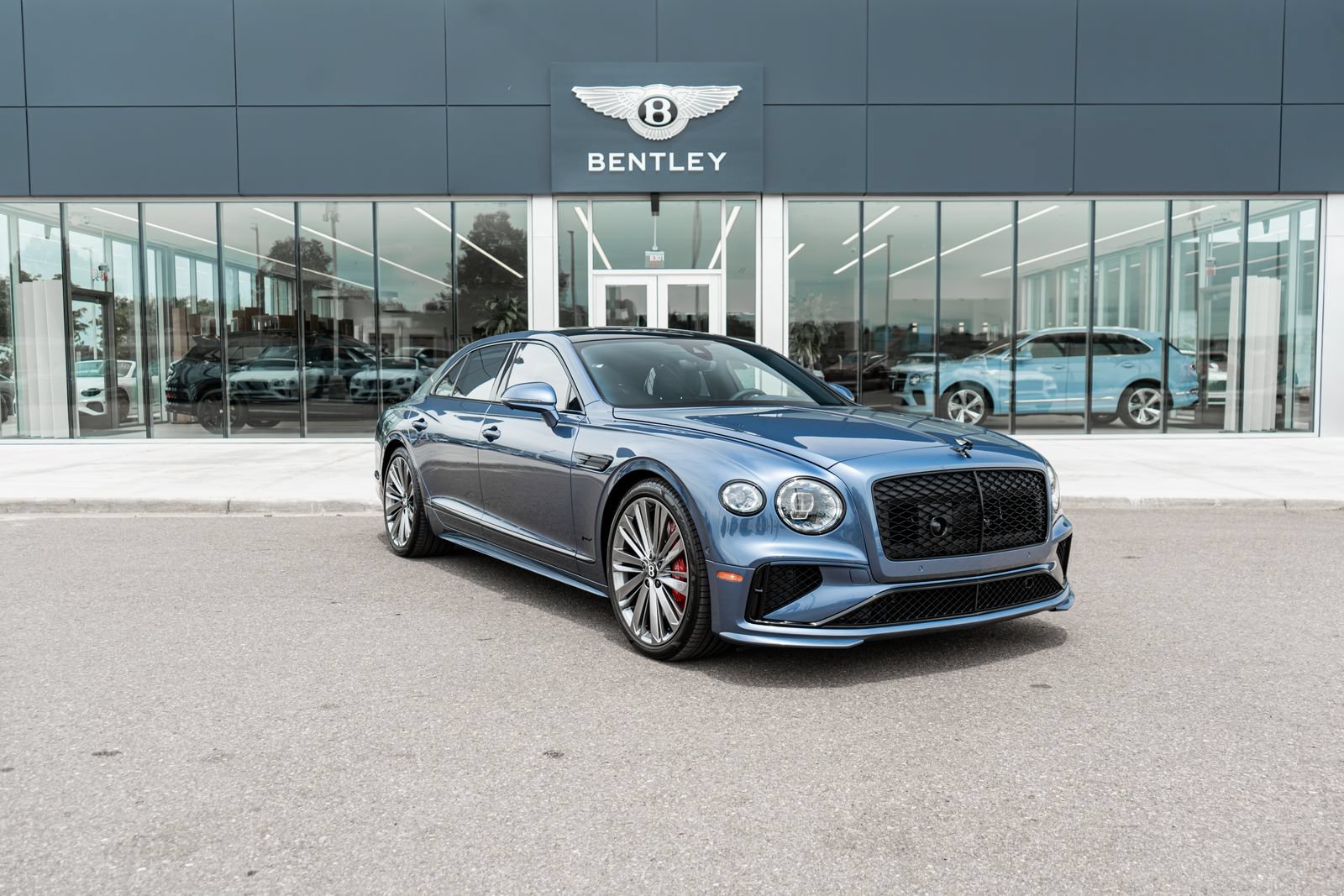 Certified 2025 Bentley Flying Spur Plug-In Hybrid AWD/4WD image 18