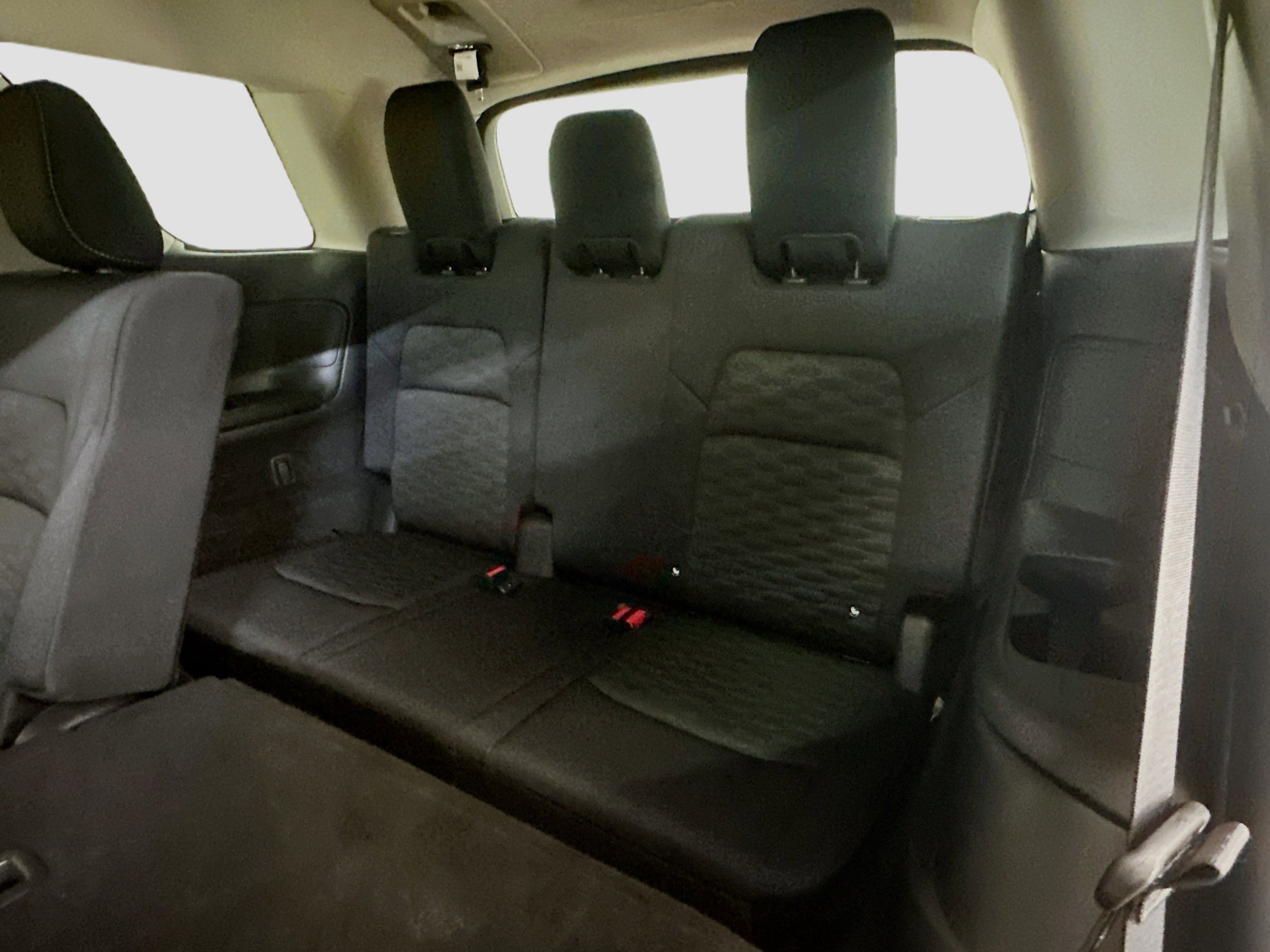 Used 2024 Nissan Pathfinder S image 29