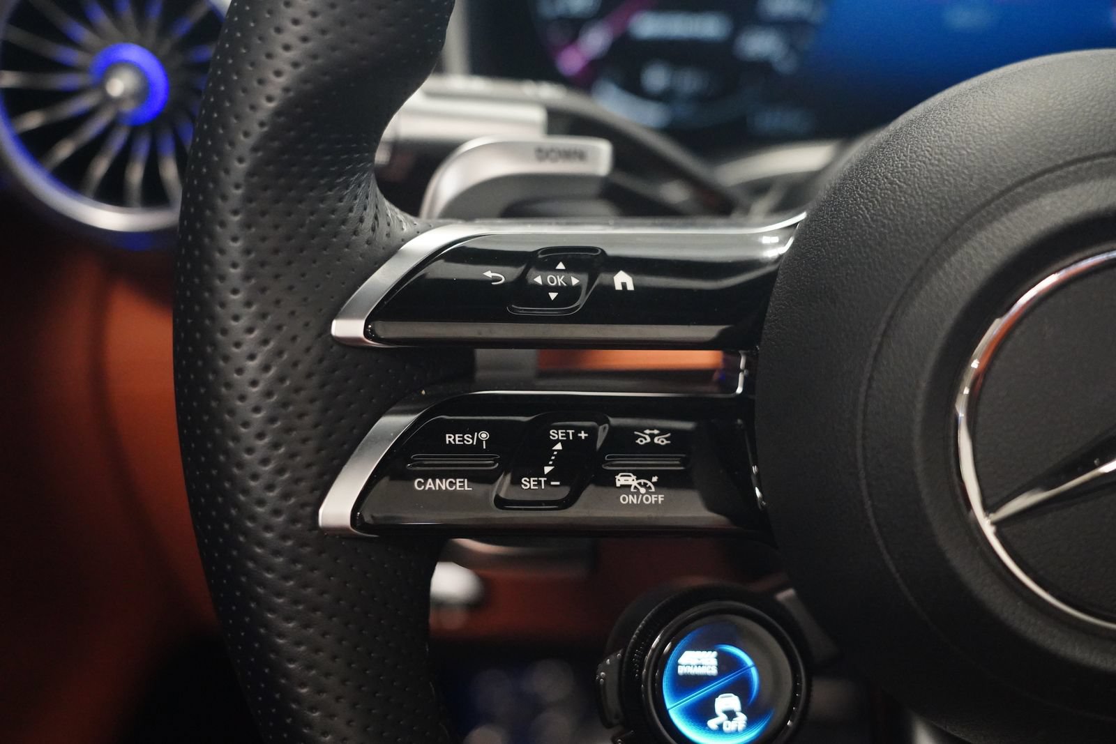 Used 2022 Mercedes-Benz SL 63 AMG 4MATIC image 19