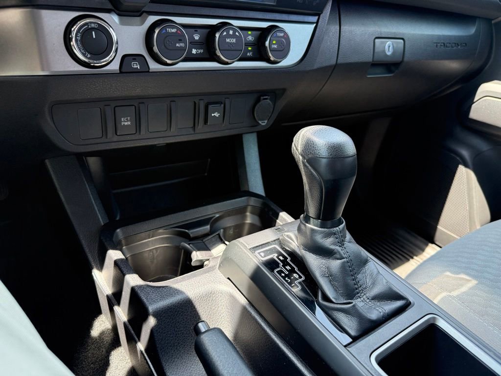 Certified 2021 Toyota Tacoma SR AWD/4WD image 22