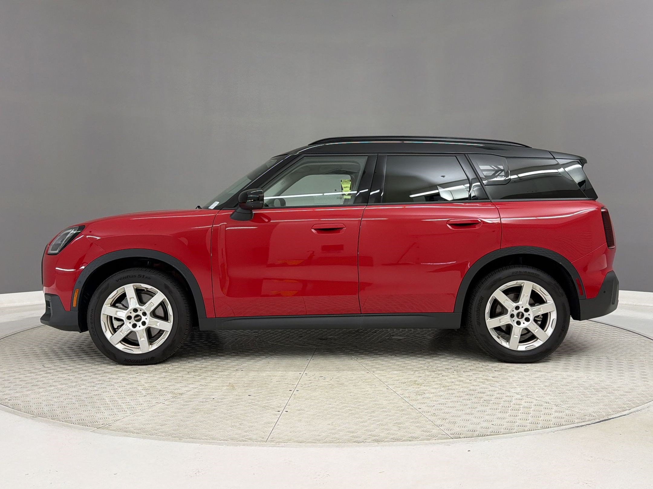 Used 2025 MINI Cooper Countryman S w/ Comfort Package Max AWD/4WD image 2