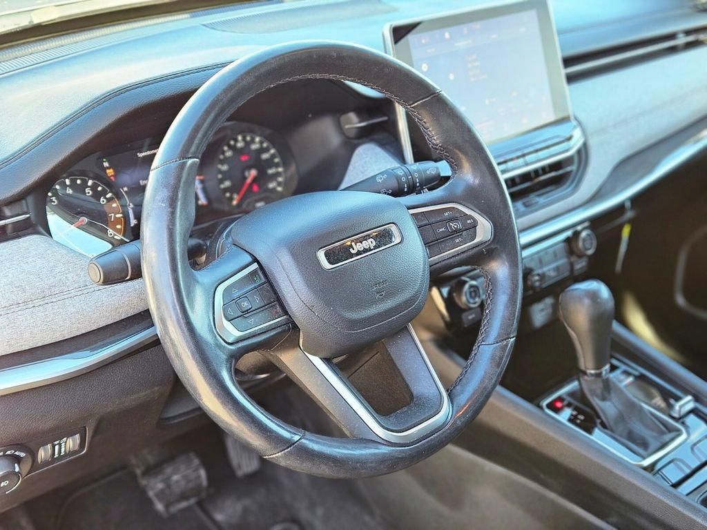 Used 2022 Jeep Compass Latitude image 14