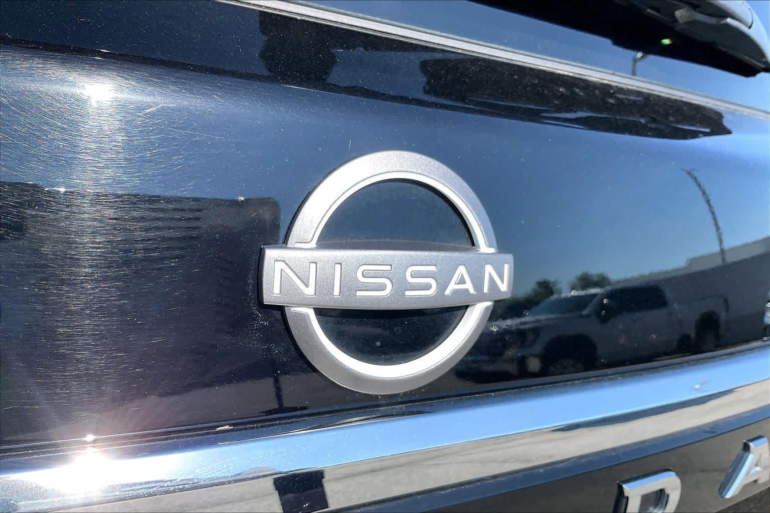 Used 2024 Nissan Armada SL w/ Captain's Chairs Package RWD image 30