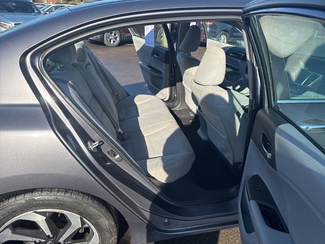 Used 2017 Honda Accord EX image 13