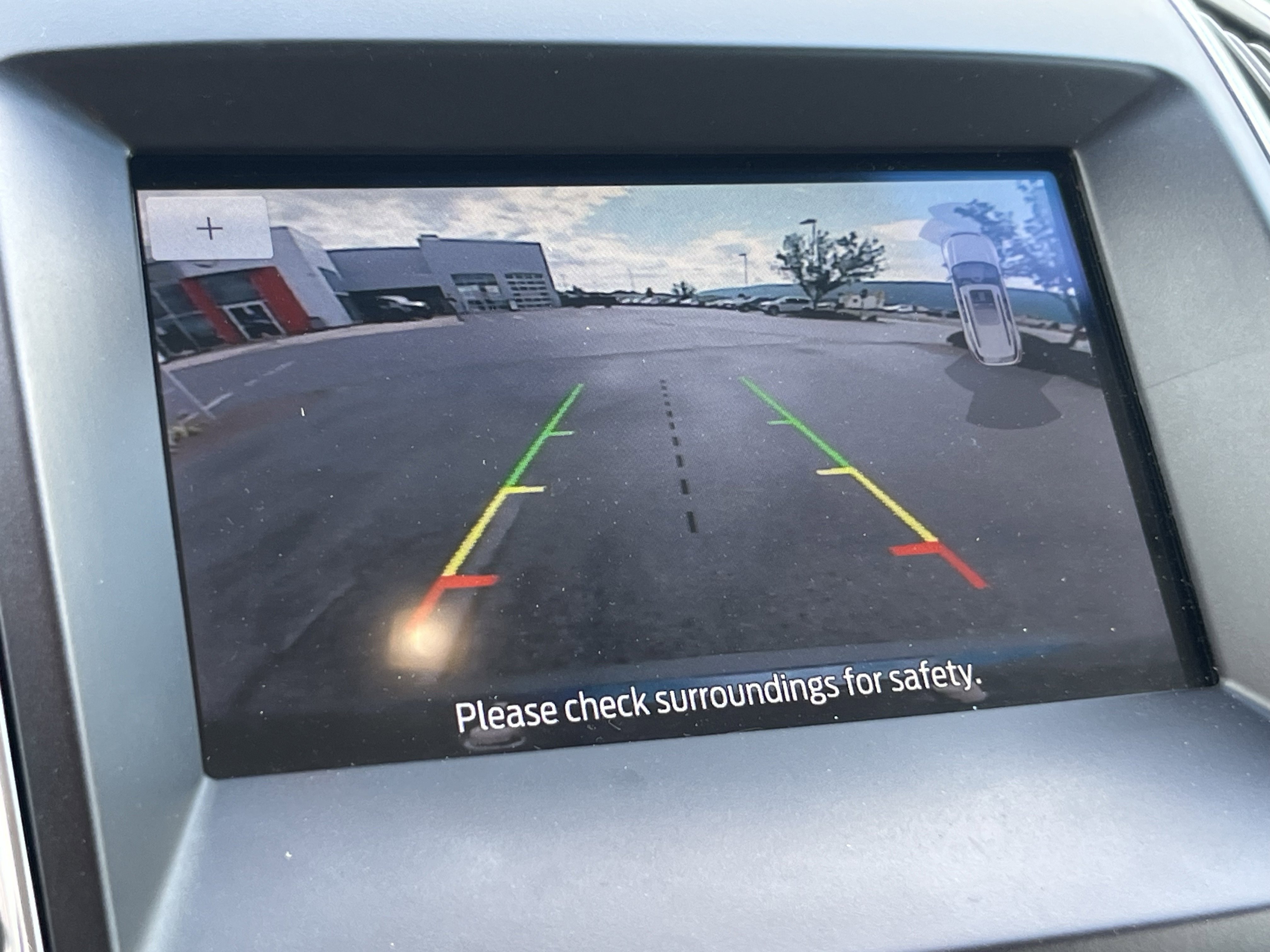 Used 2020 Ford Edge Titanium w/ Class II Trailer Tow Package AWD/4WD image 35