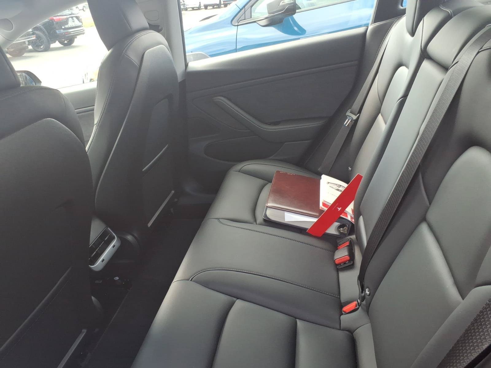 Used 2018 Tesla Model 3 Mid Range RWD image 8