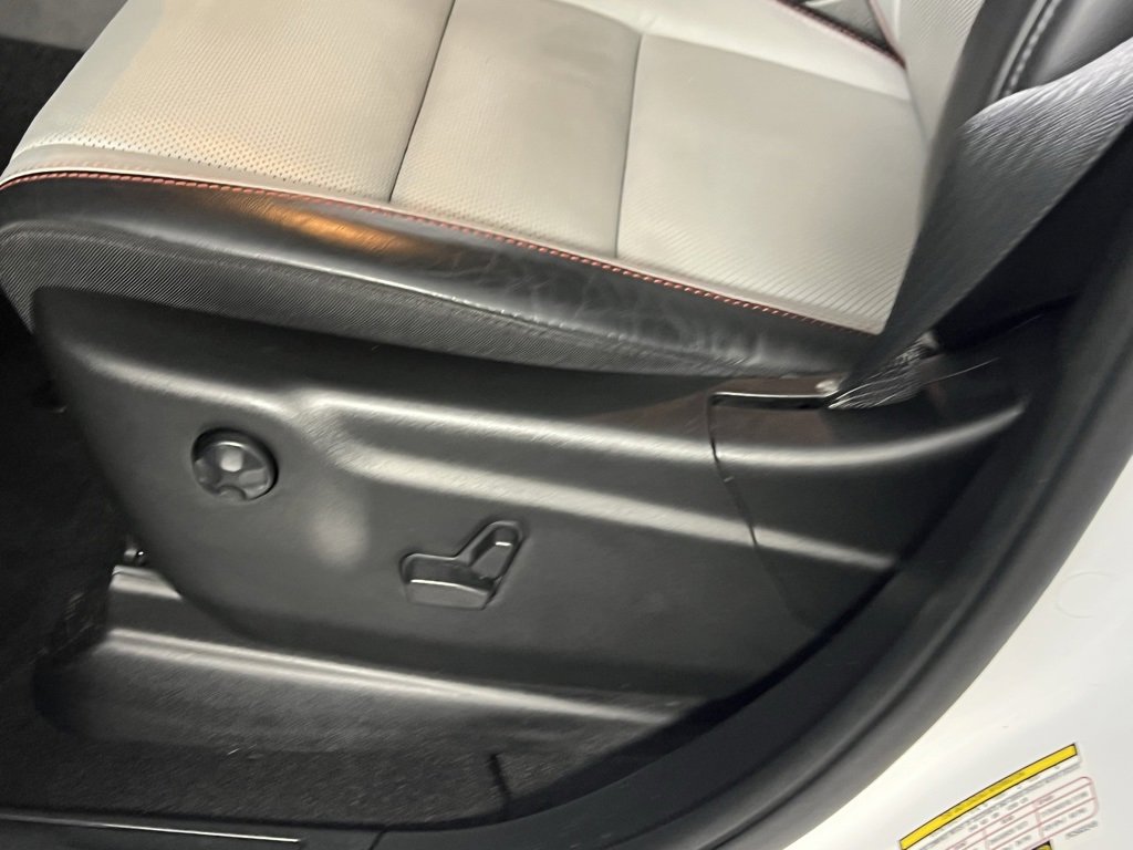 Used 2023 Dodge Durango GT image 24