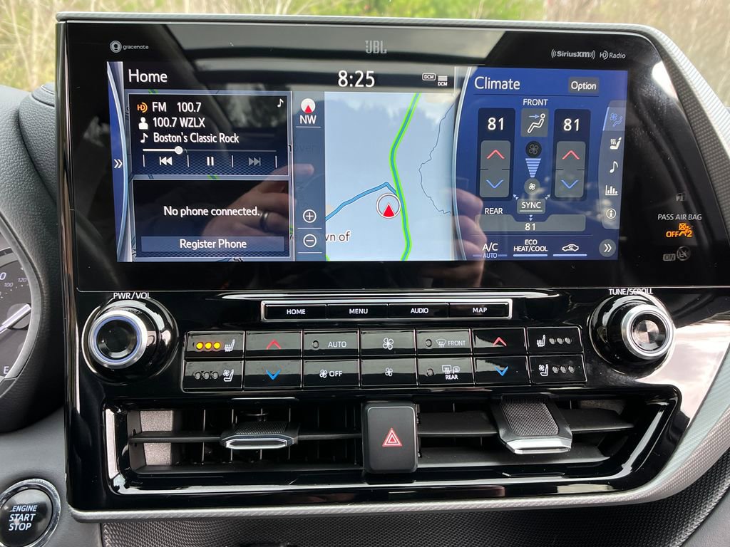 Used 2022 Toyota Highlander Platinum AWD/4WD image 17