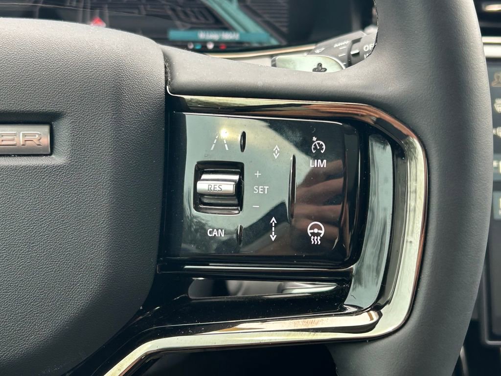 Used 2024 Land Rover Range Rover Evoque Dynamic SE image 41