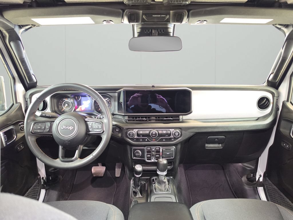 Used 2024 Jeep Wrangler Unlimited Sport AWD/4WD image 17