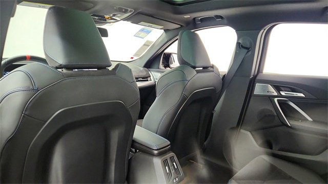 Used 2025 BMW X2 M35i image 31