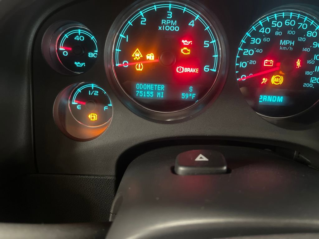 Used 2011 Chevrolet Avalanche LS AWD/4WD image 22