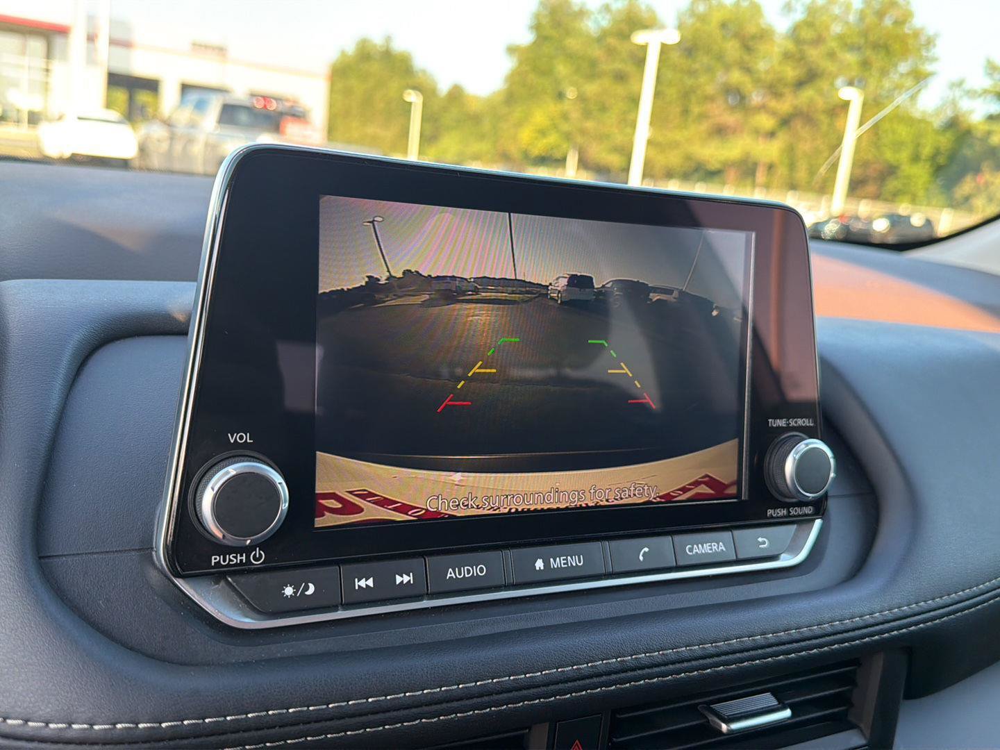 Used 2023 Nissan Rogue S FWD image 24