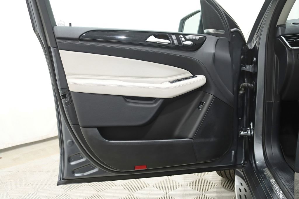 Used 2017 Mercedes-Benz GLE 400 4MATIC image 36