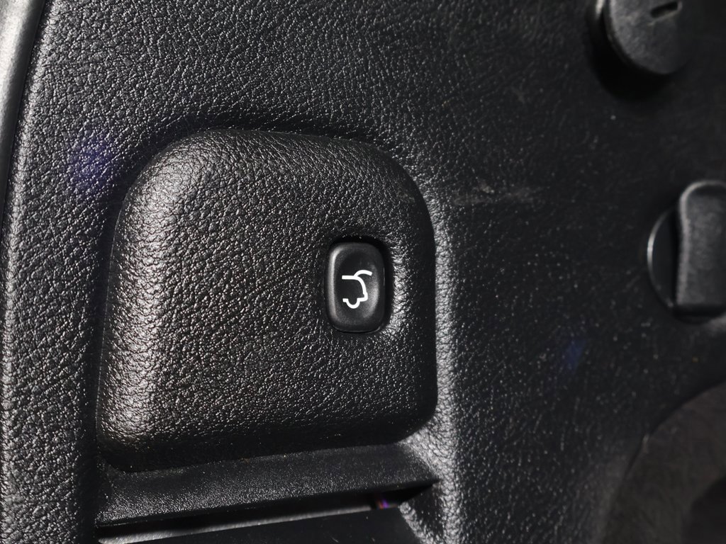 Used 2017 Jeep Grand Cherokee Altitude image 19